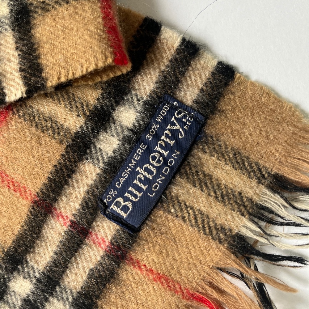Authentic Burberrys London Short Scarf, 42”